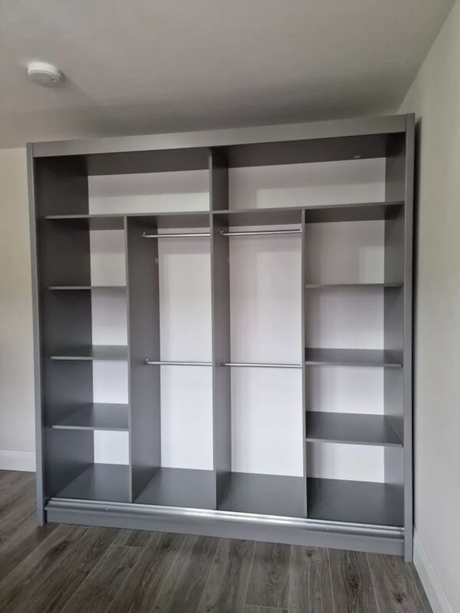Sliding wardrobes - Image 2