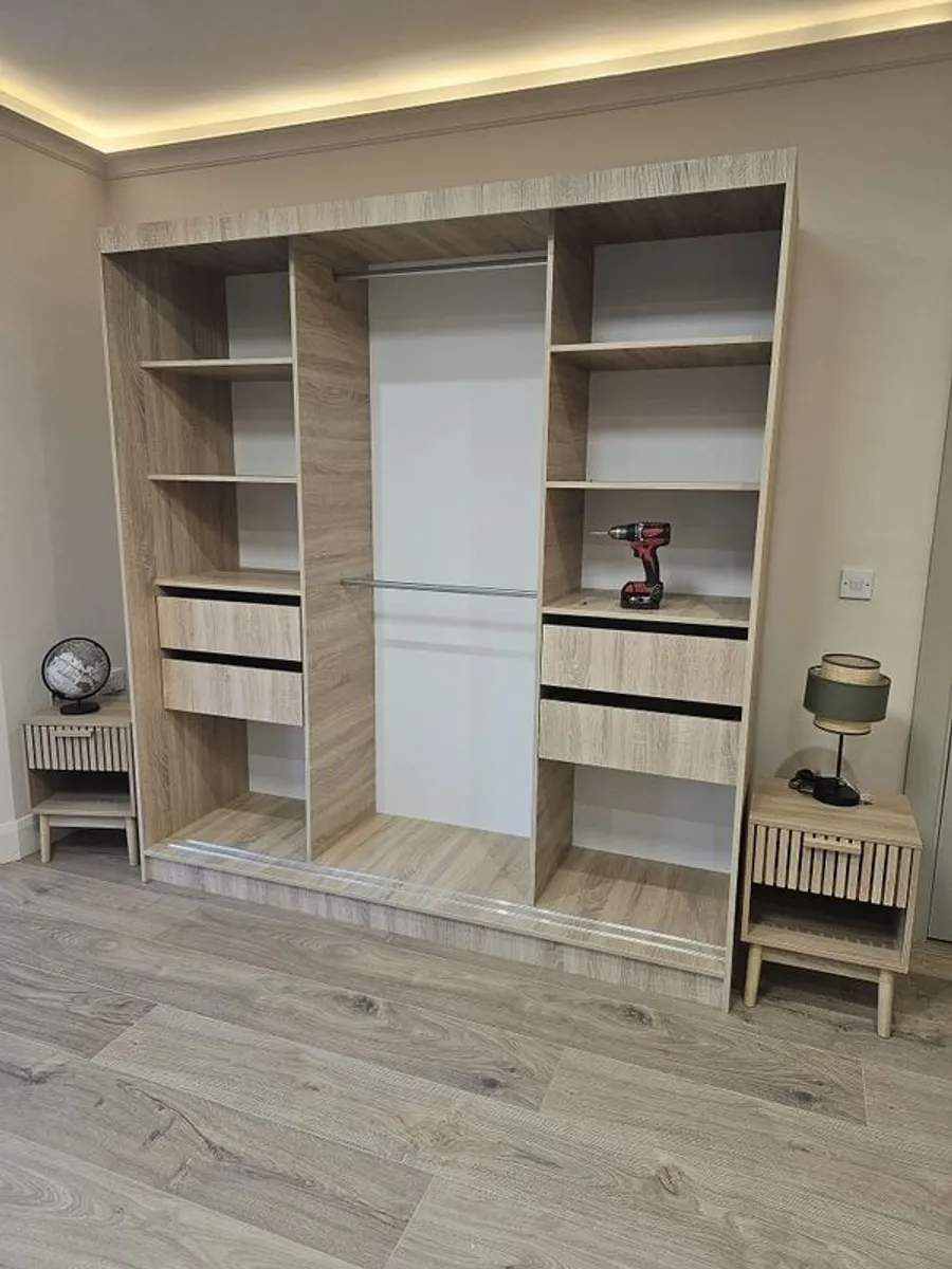 Sliding wardrobes - Image 4