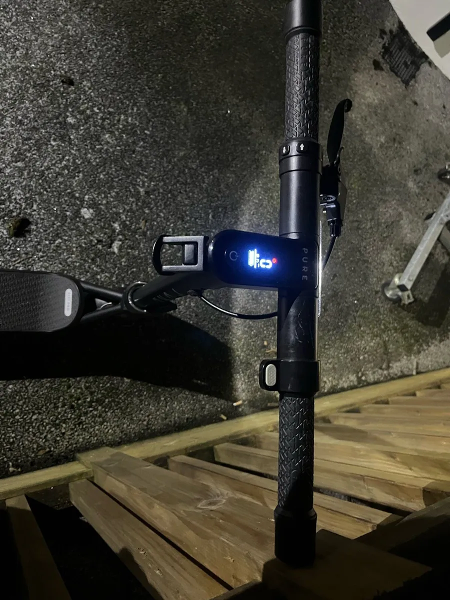 Pure air 4 pro electric scooter - Image 2