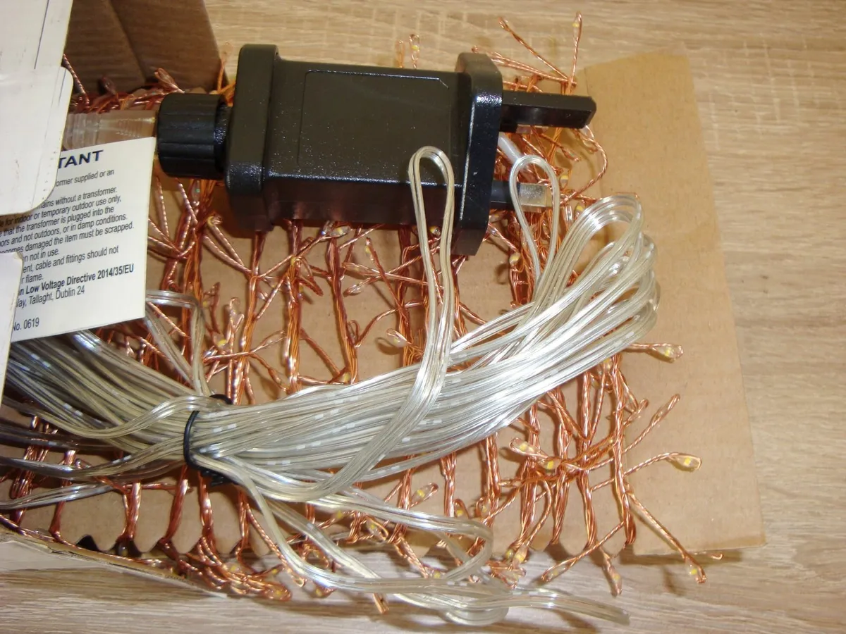 480 warm white micro cluster lights 5.9m - Image 3