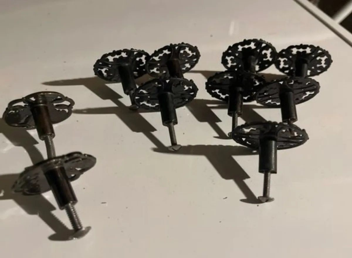 Antique style Wardrobe knobs - Image 4