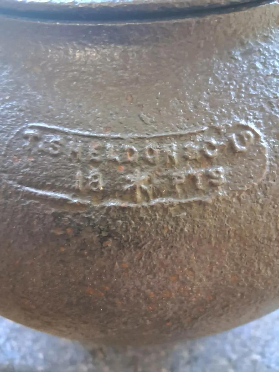 Original cast iron kettle - Image 3