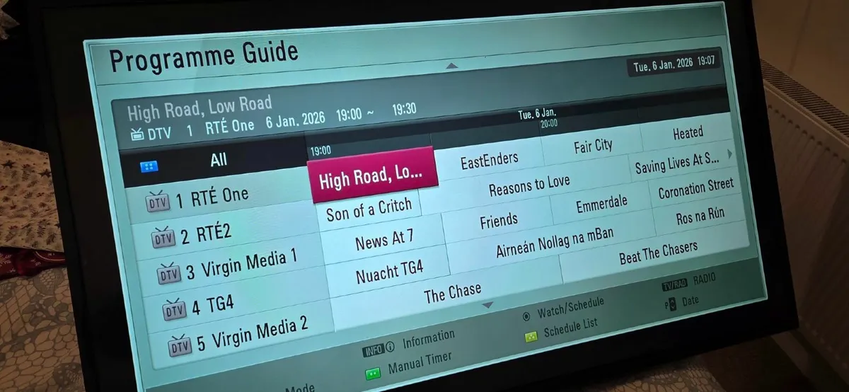 LG TV 49" LED backlit LCDin perfect working order. - Image 1