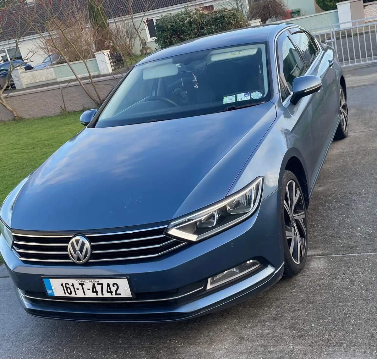 2016 Volkswagen Passat - Image 1