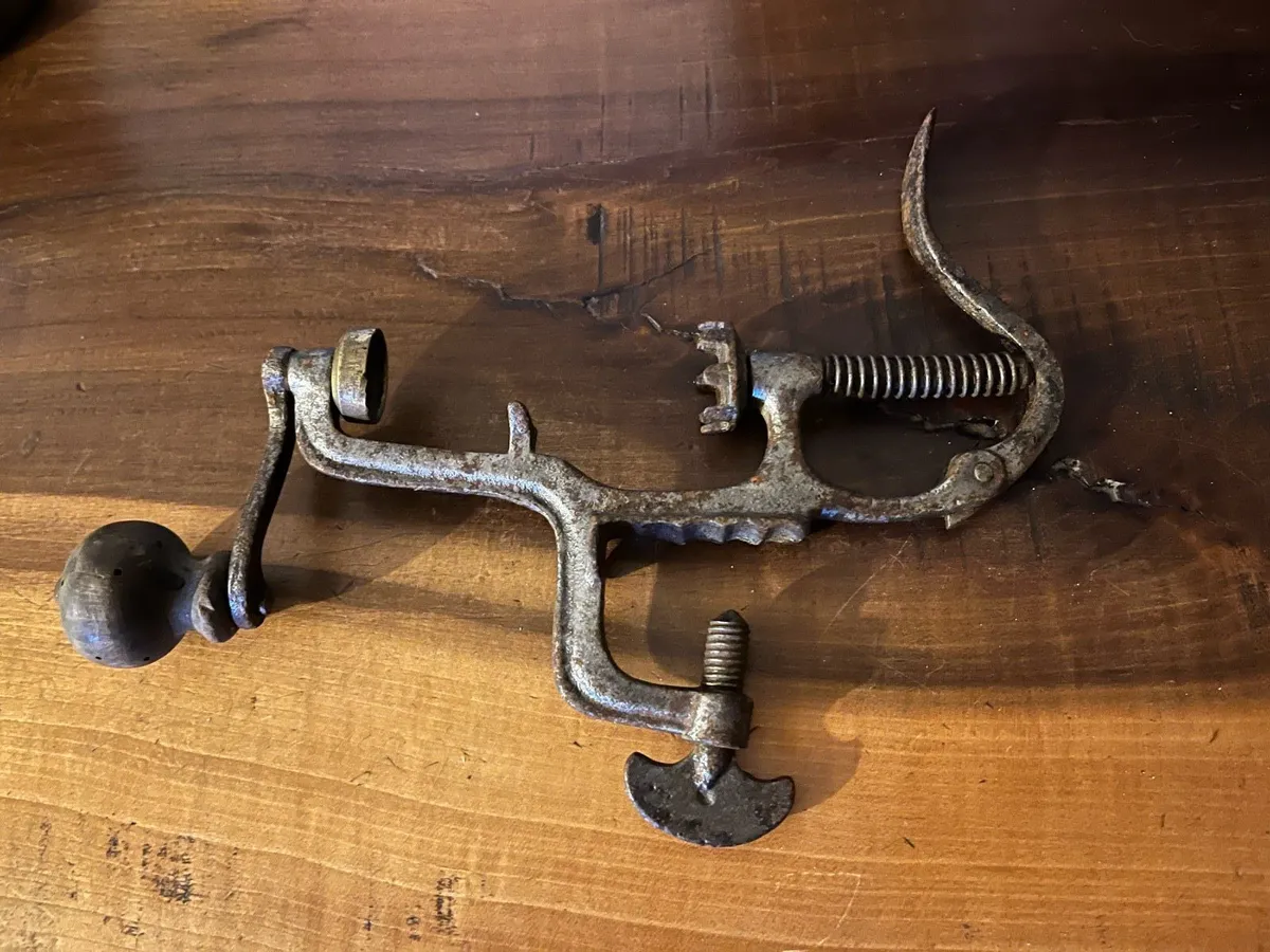 Cartridge Reloading Tool - Image 1