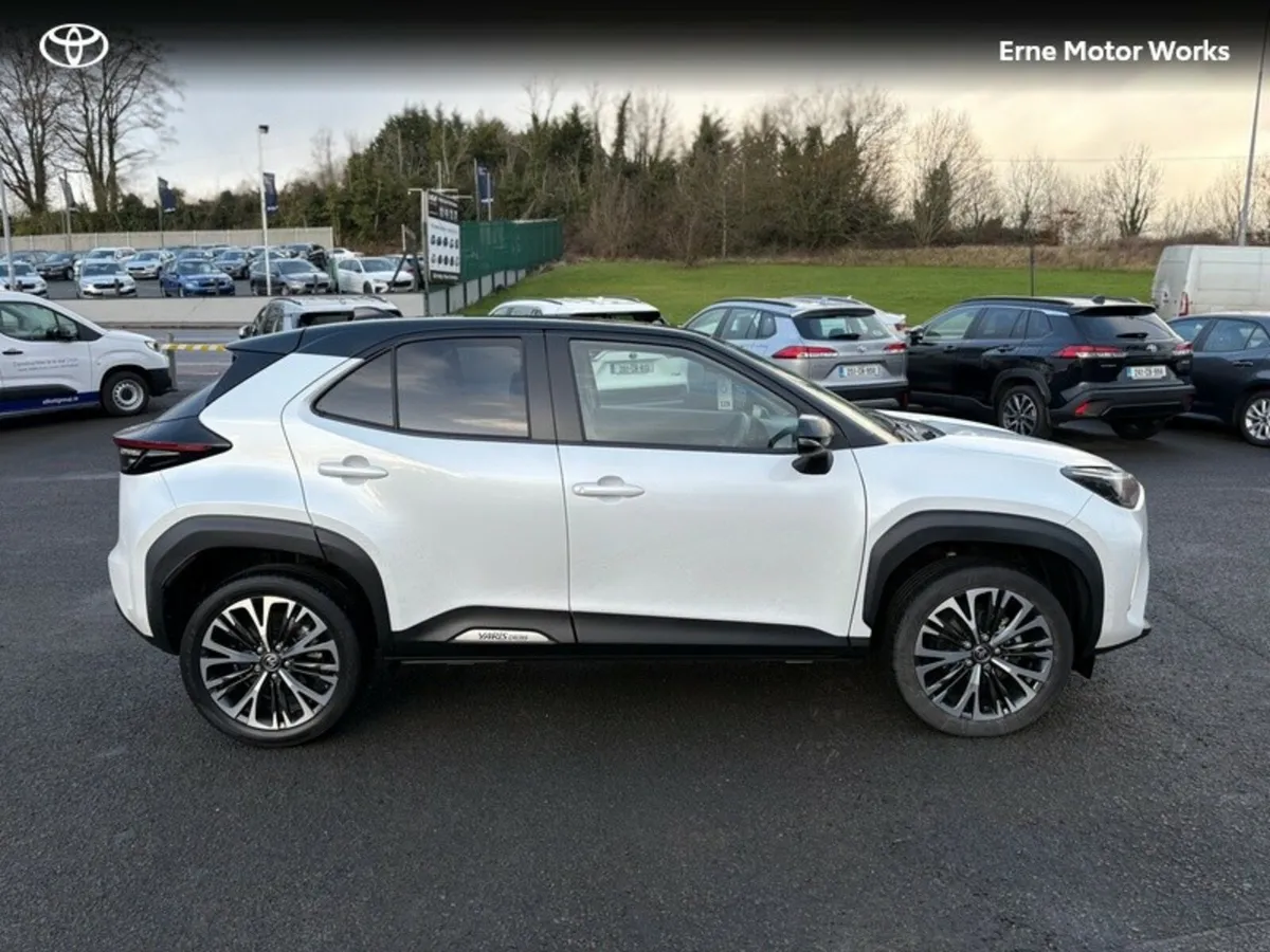 Toyota Yaris CROSS SOL 4DR AUTO - Image 2