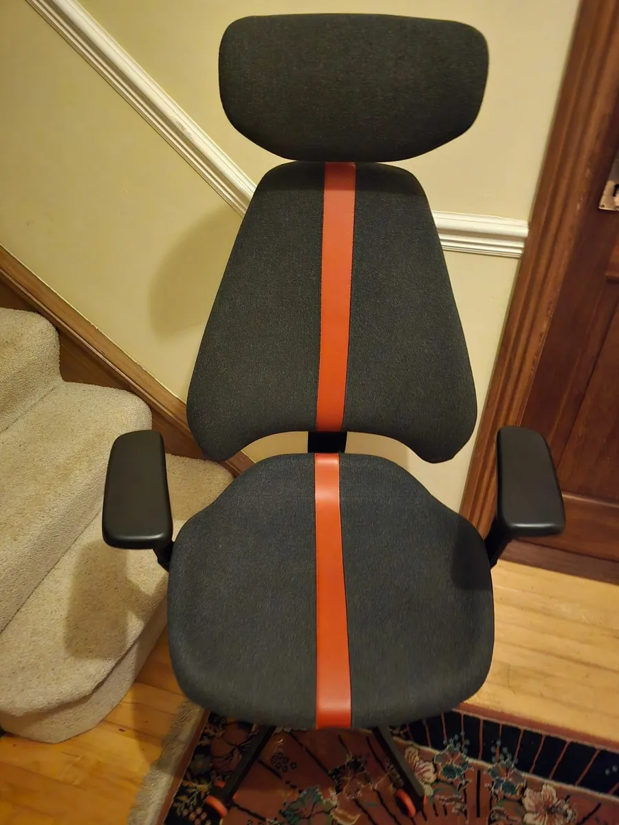 Ergonamic Desk Chair - Image 1