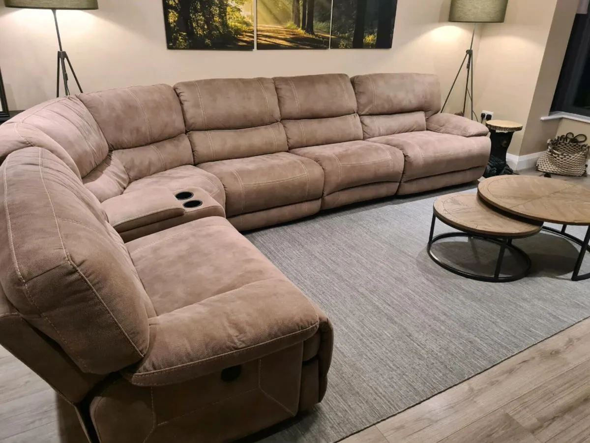 Electric recliner couch - Image 2