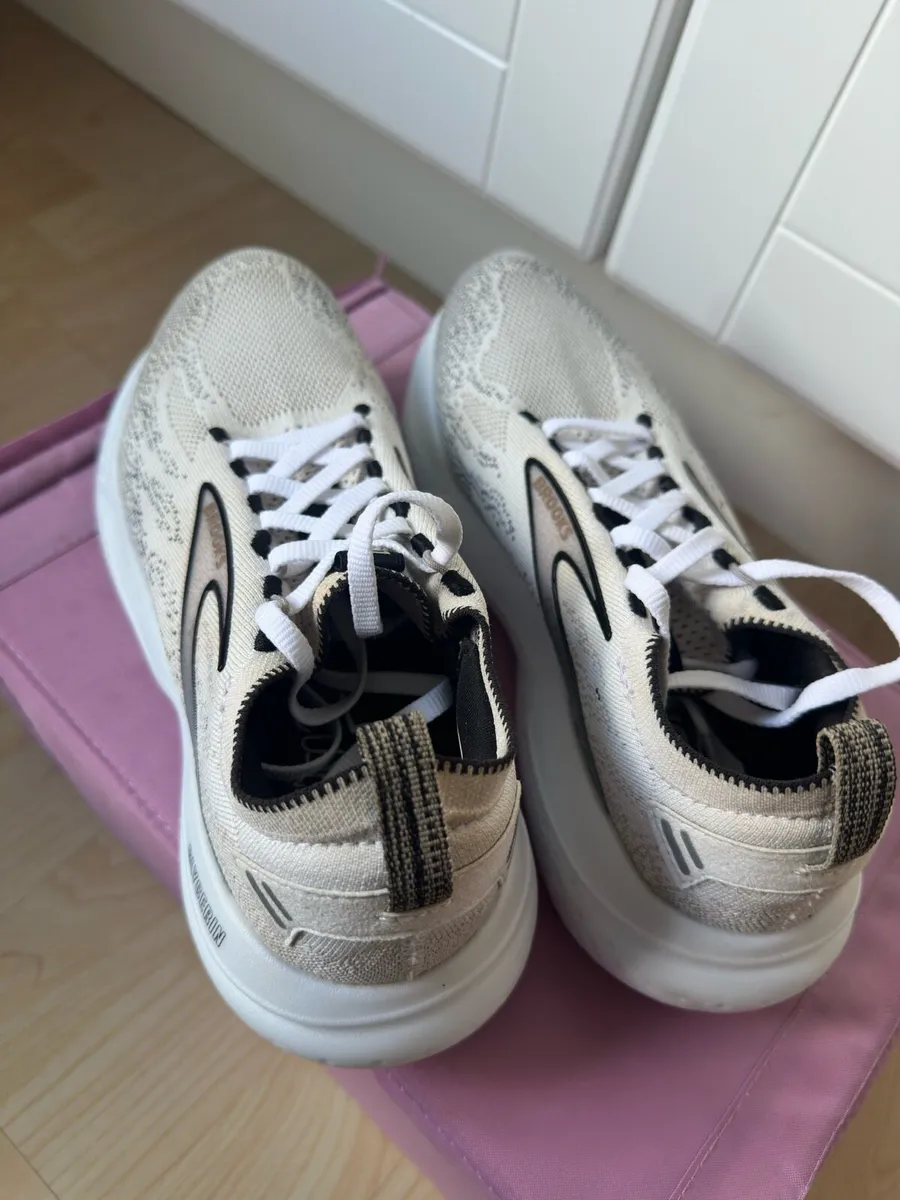 Brooks Running Shoes Size 38 - Image 2