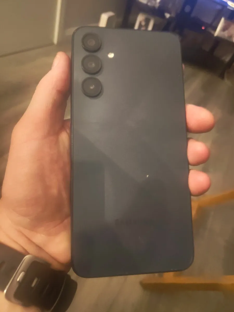 Samsung galaxy  A 16 5G 128GB SIM Free - Image 2