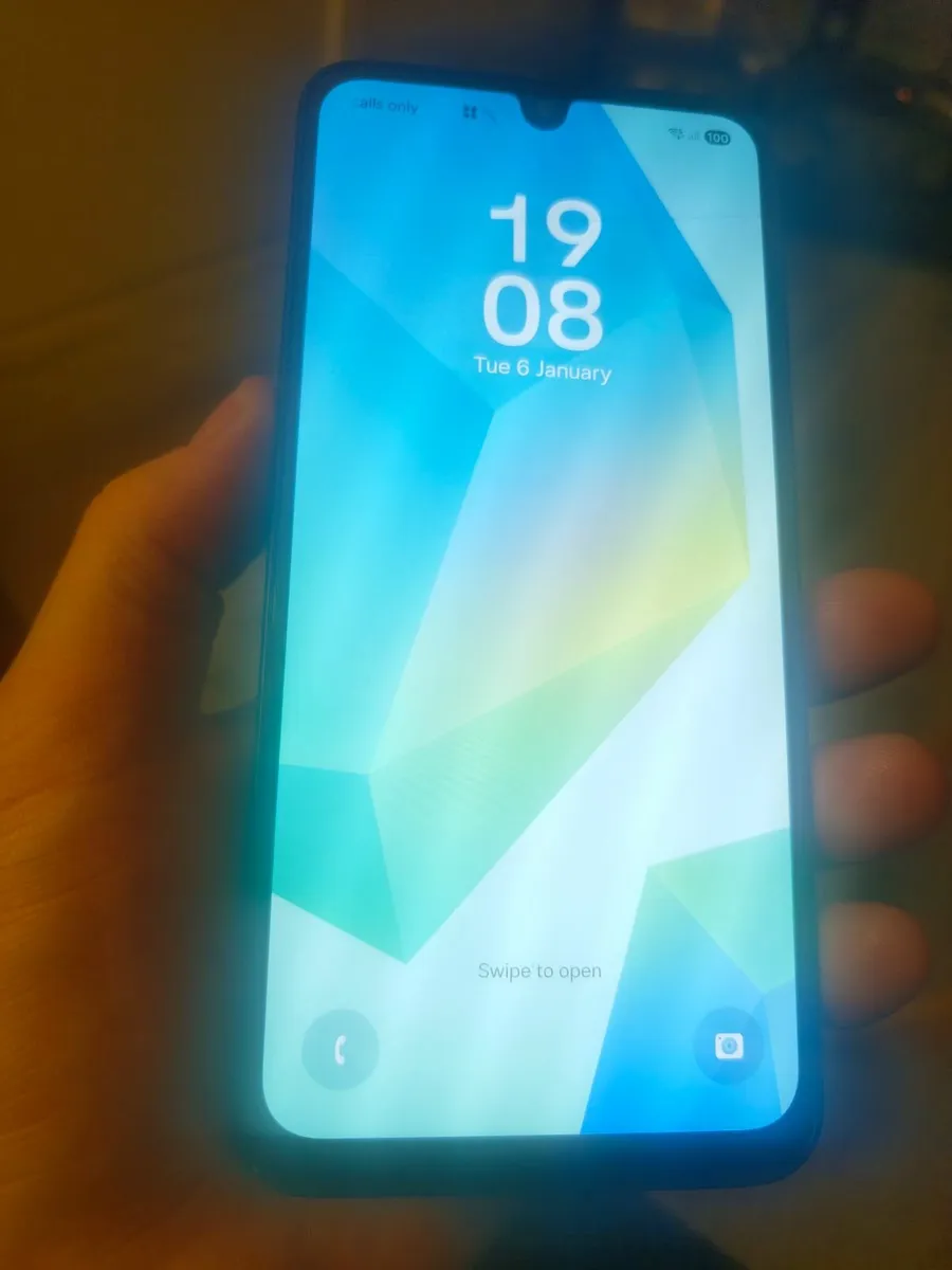 Samsung galaxy  A 16 5G 128GB SIM Free - Image 4