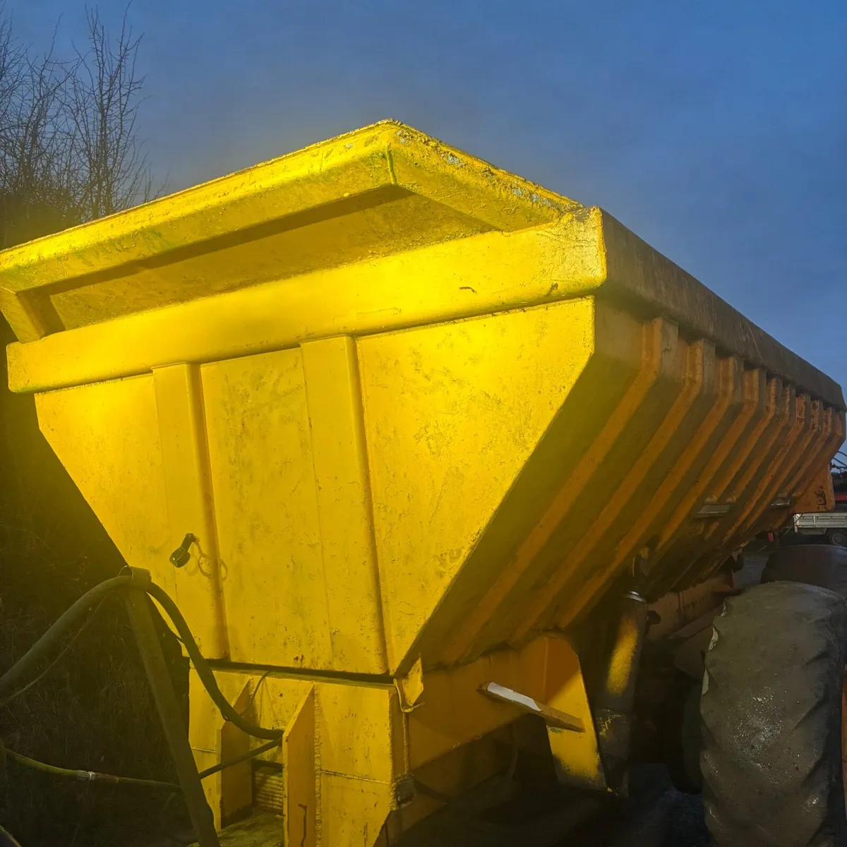 20 ton dumpTrailer - Image 4