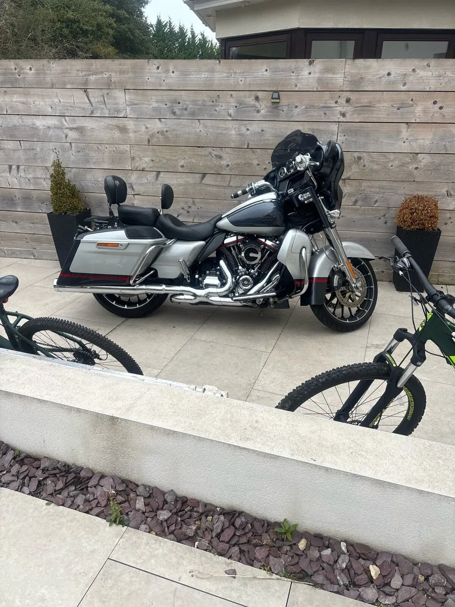 Cvo street glide - Image 1