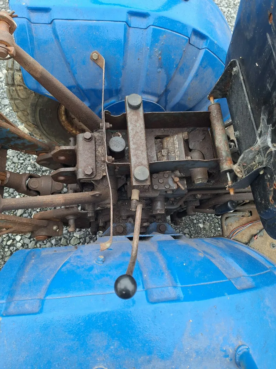 Iseki tx1300 compact tractor with rotavator - Image 4