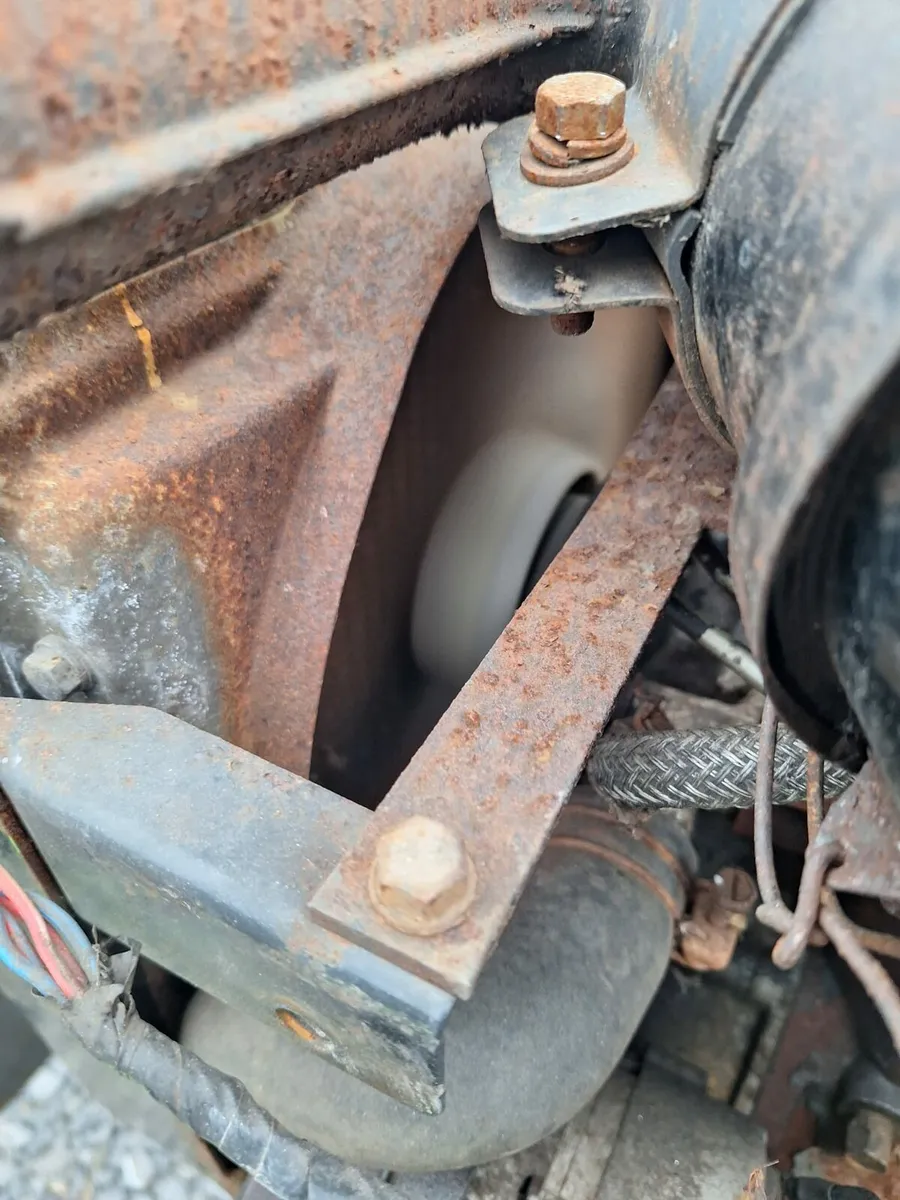 Iseki tx1300 compact tractor with tiller - Image 1