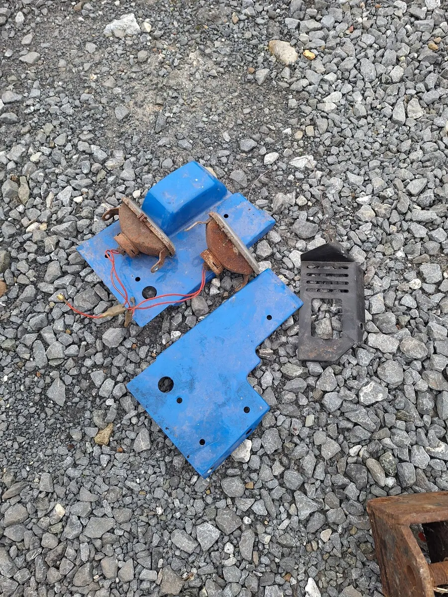 Iseki tx1300 compact tractor with tiller - Image 2