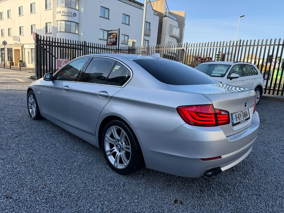 2011 BMW 5-Series 520D SE Auto - Image 3