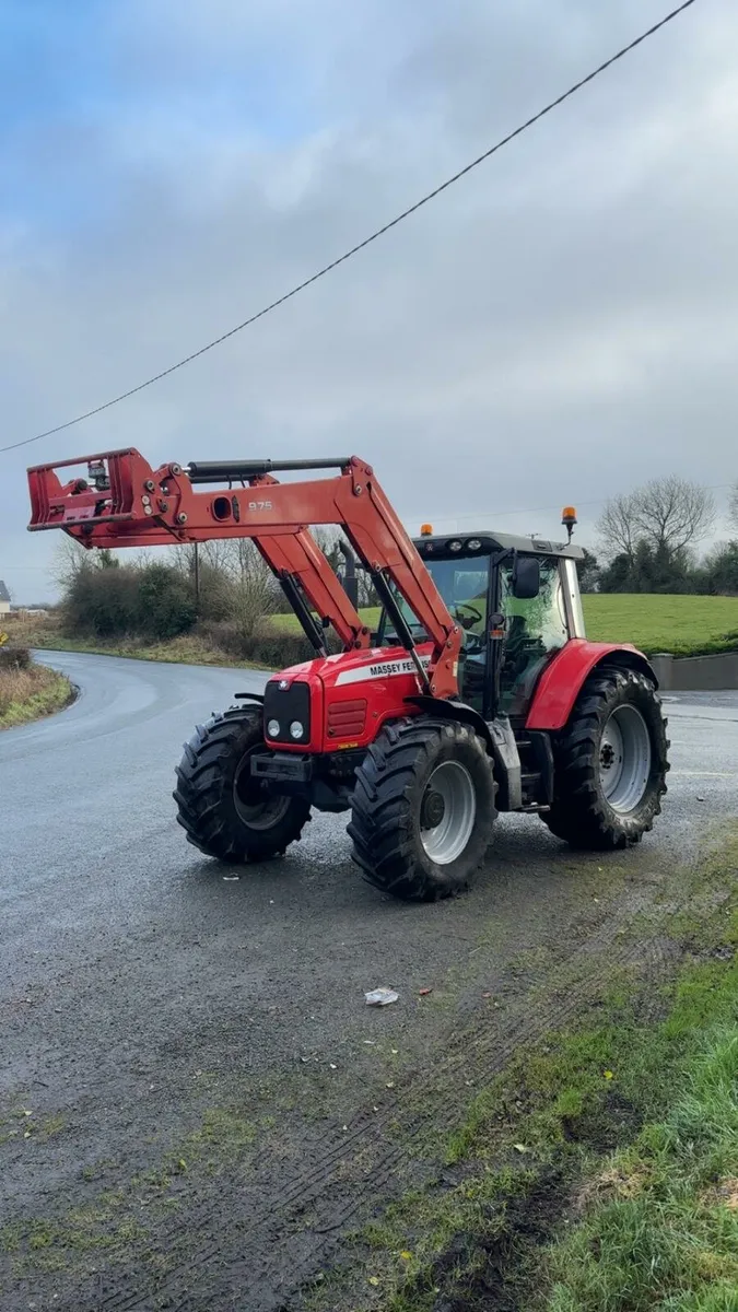 Massey ferguson 6480 quickie loader - Image 1