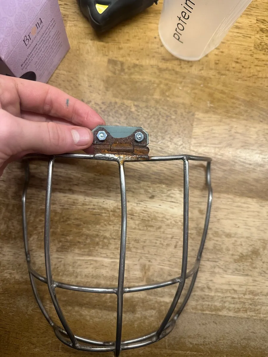 Oldstyle guard - Image 1