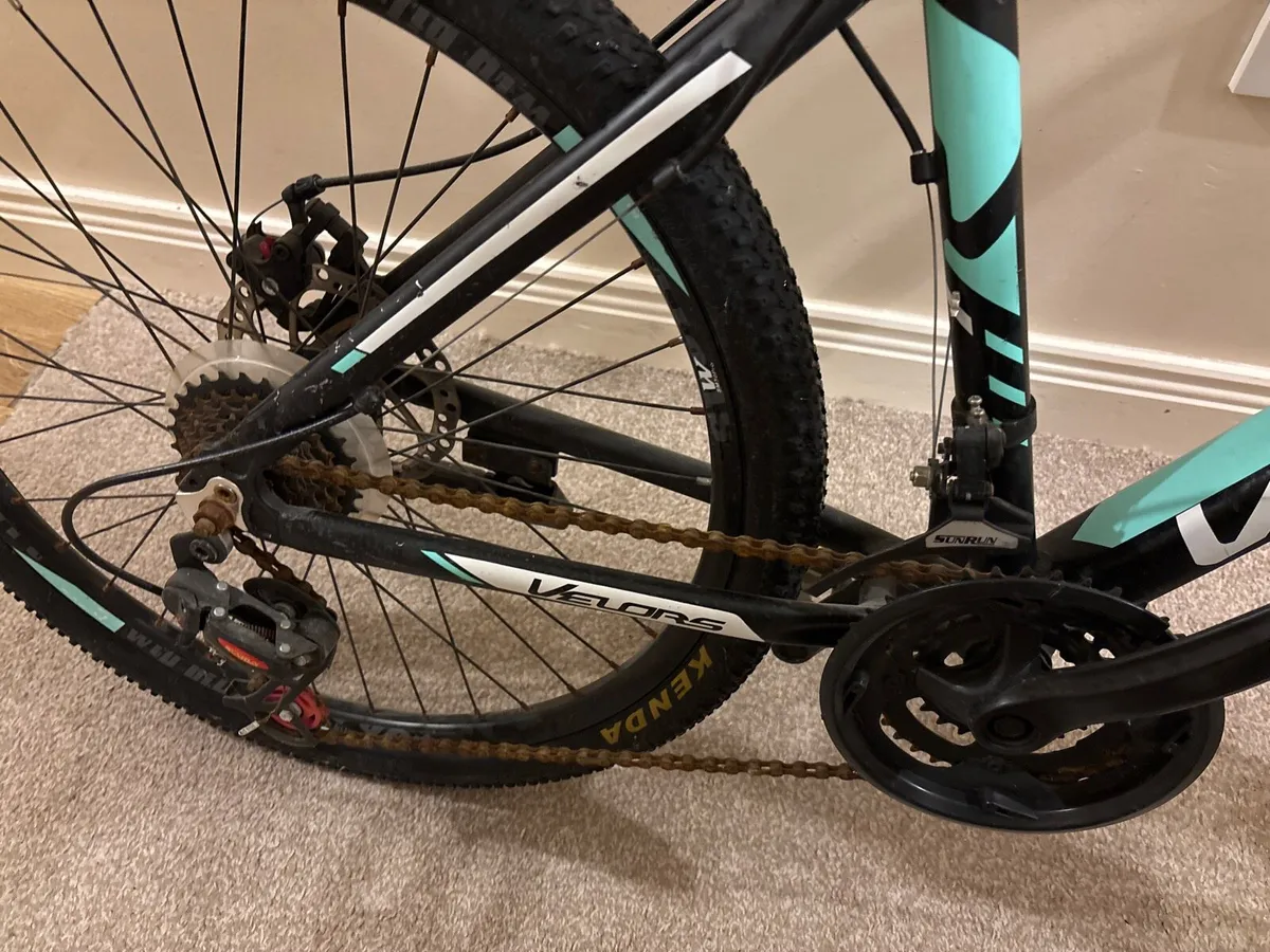 Used mountain bike for teens - Image 3