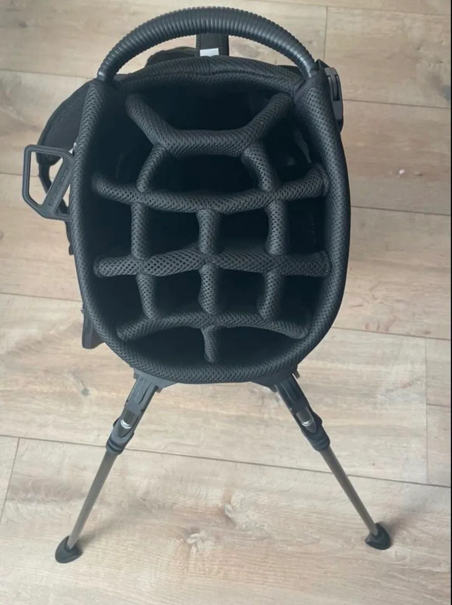 Cobra Waterproof Golf Bag - Image 2