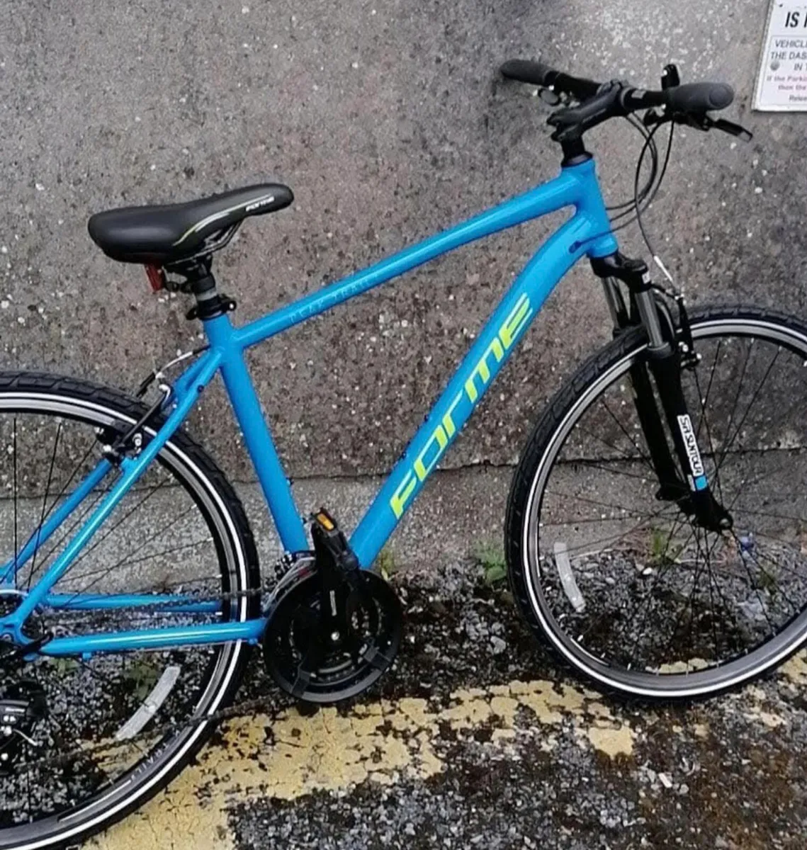 Hybrid bicycle - Image 1