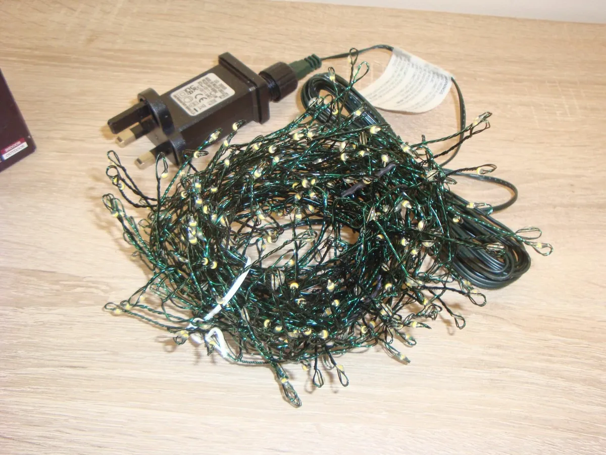 300 micro led warm white garland cluster lights - Image 4