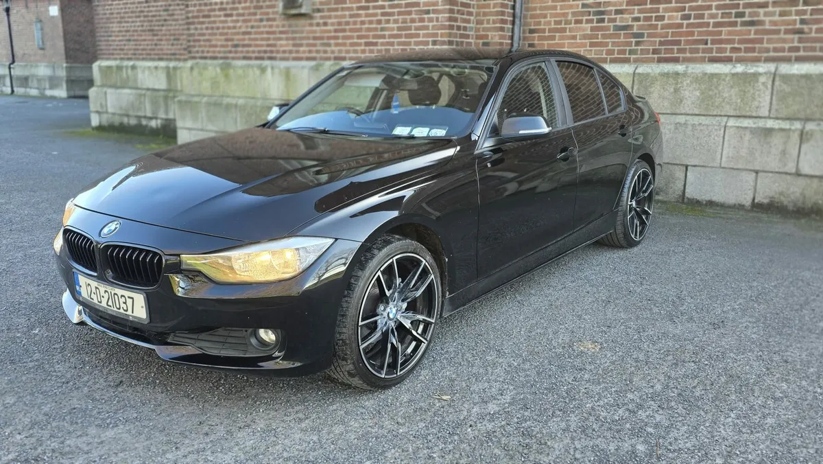 BMW 3 Series 316D 4DR - Image 4