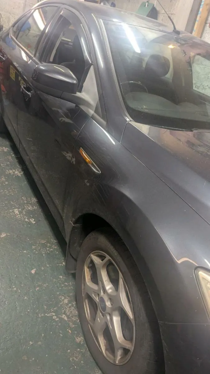 Ford Mondeo 1.8TDCi 125PS Zetec - Image 2