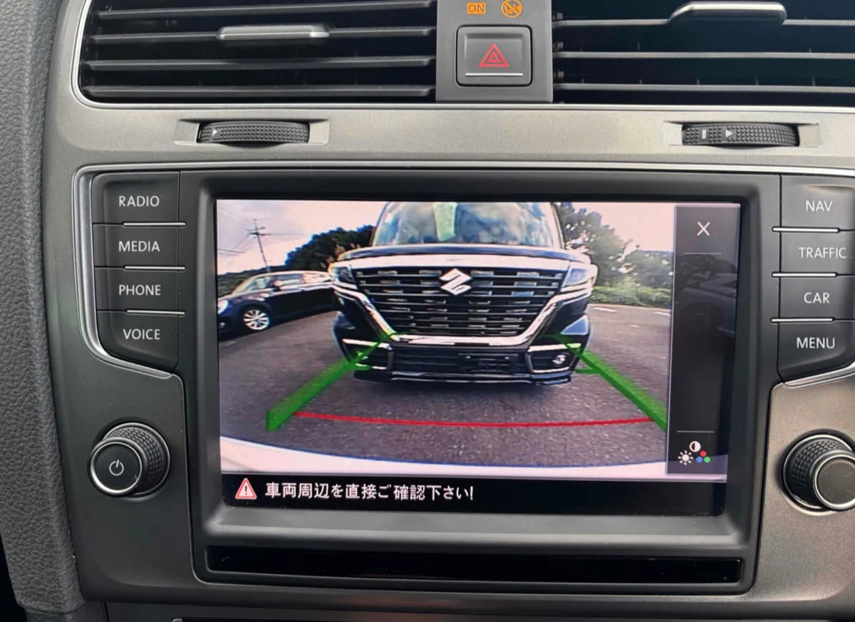 2015 (152) VW Golf 1.2 Petrol - Lounge Edition - Image 4