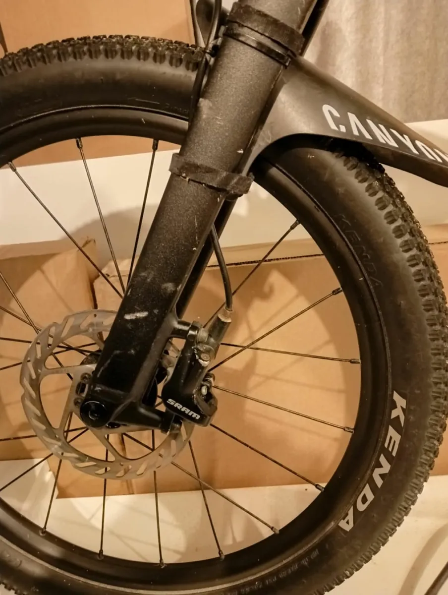 Canyon kids bike , size 20 - Image 3