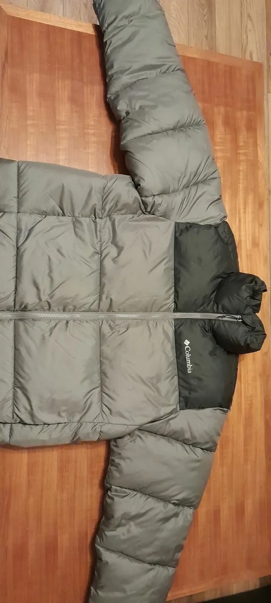 Columbia new jacket M - Image 1