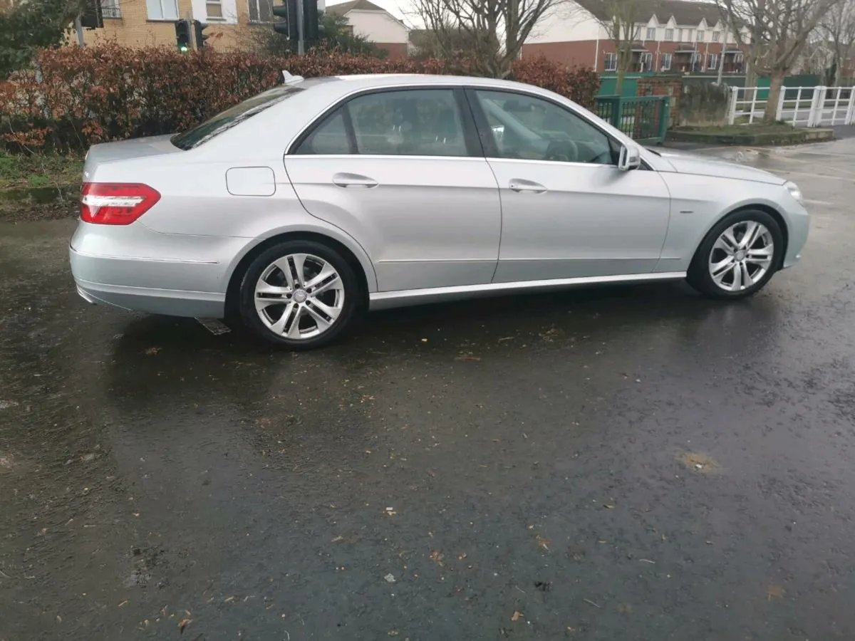 2012 Mercedes e220 Auto - Image 1