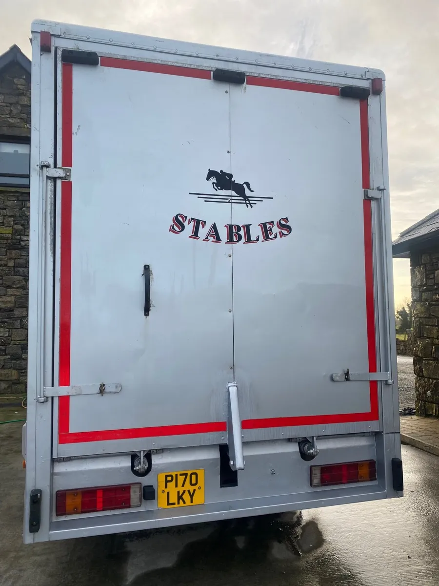 Horse box - Image 3