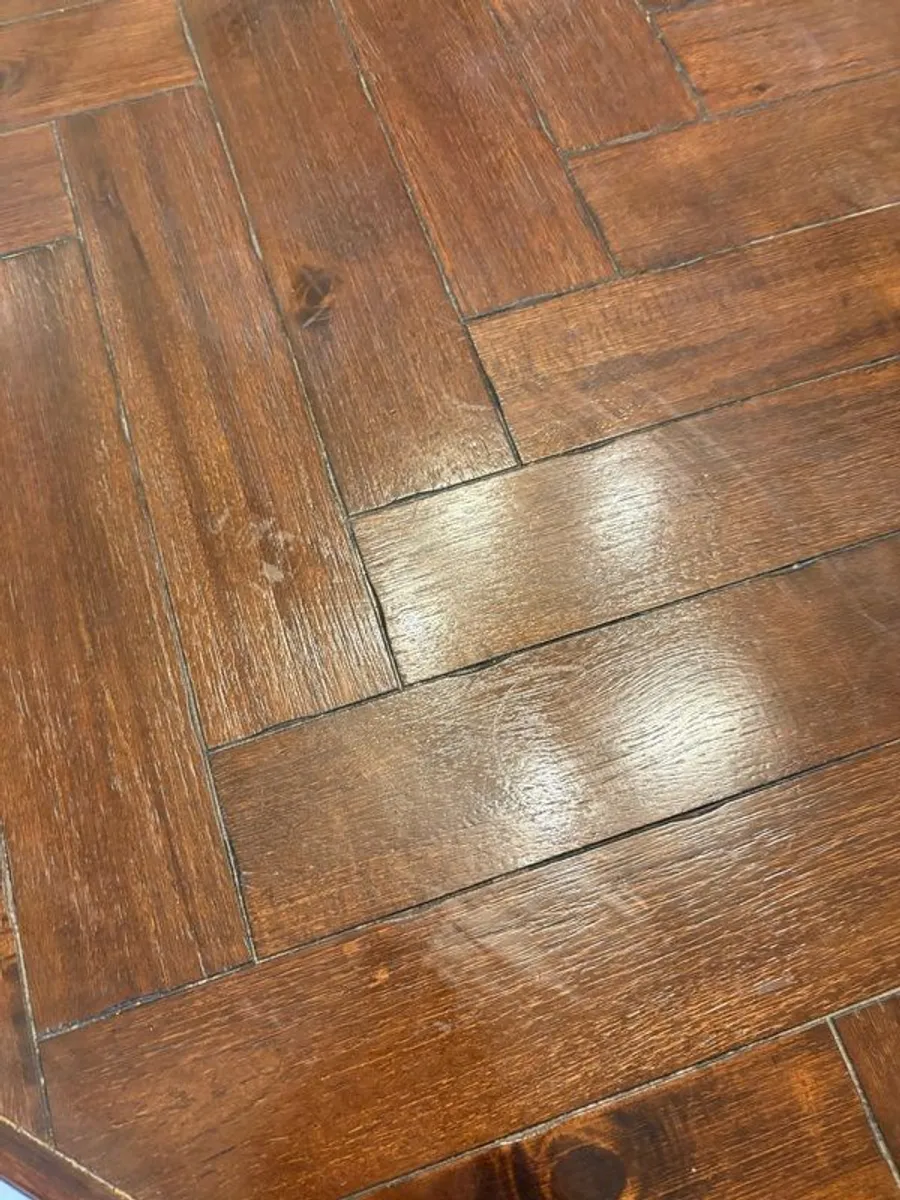 Dining table - Image 3