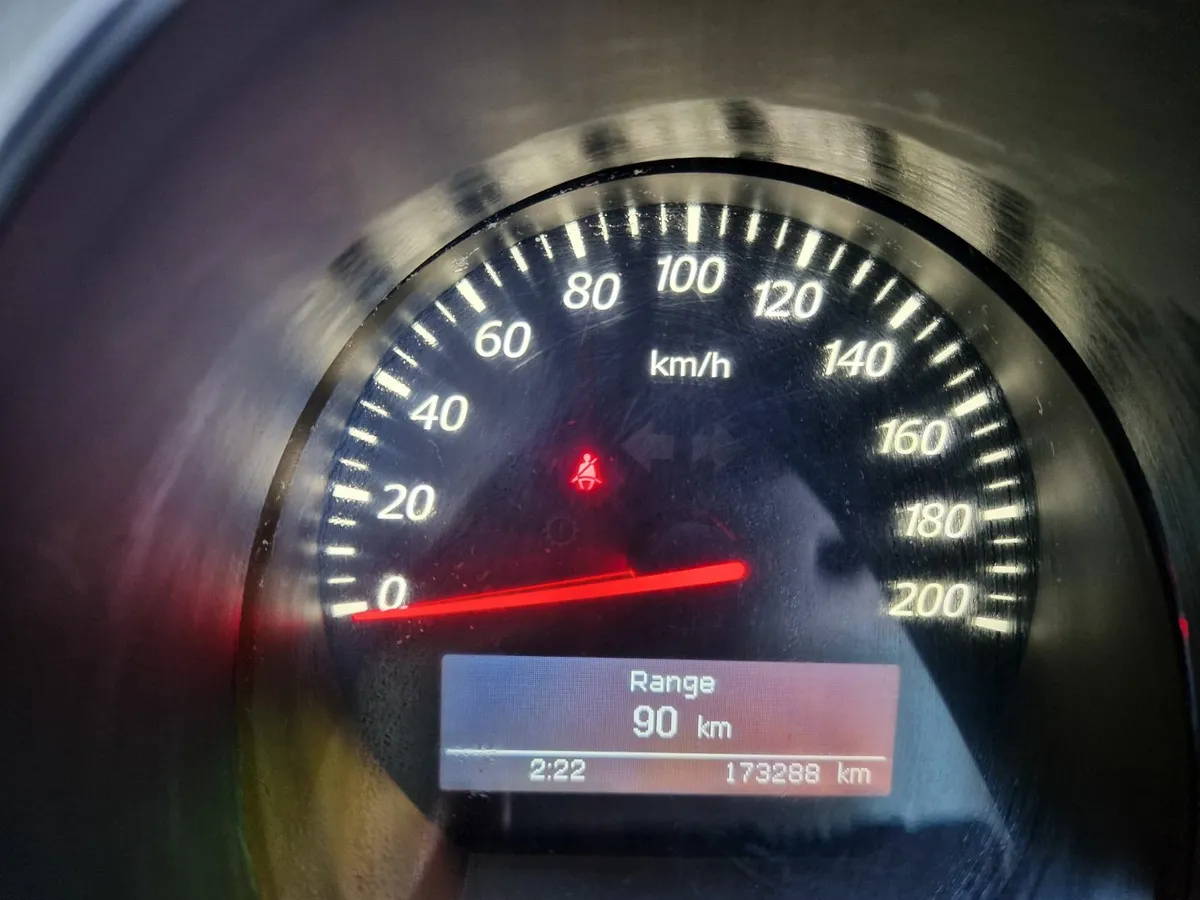 Suzuki Grand Vitara 2012 - Image 3