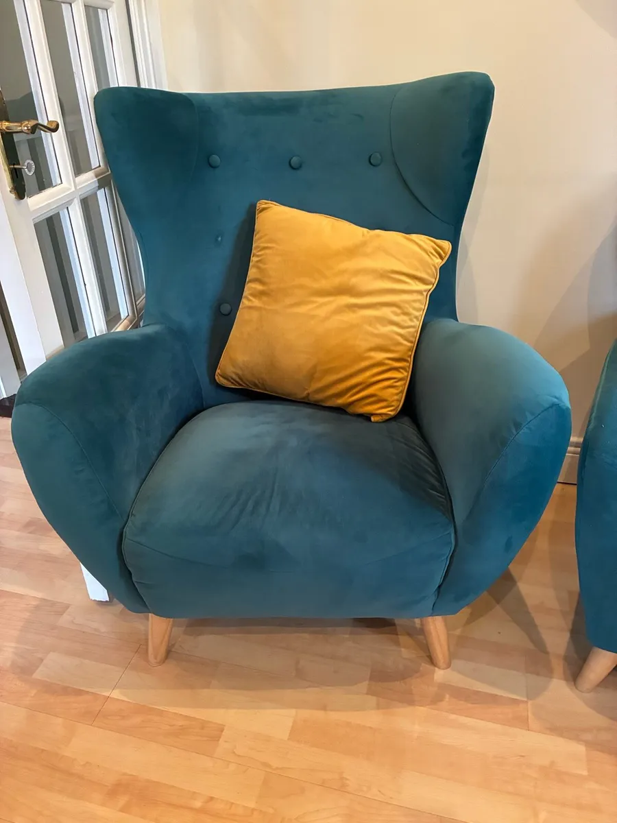 Velvet living room furniture suite - Image 3