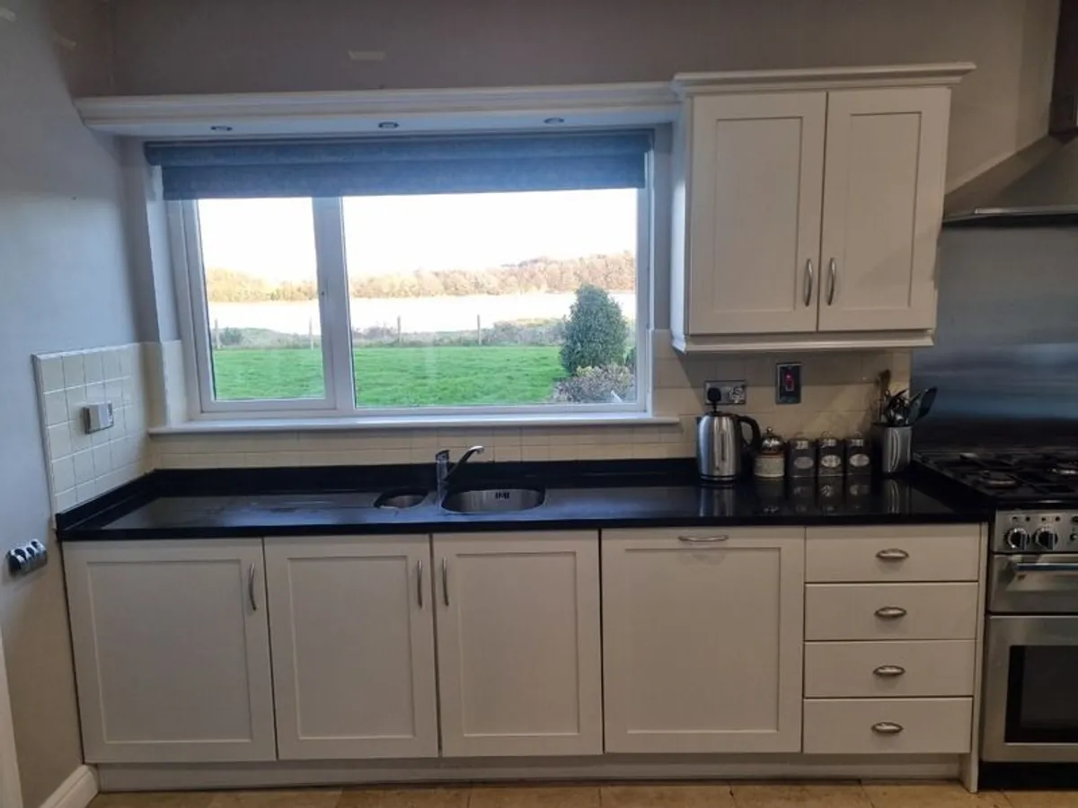 Large Solid wood Kitchen with Island and Granite worktops - Image 1
