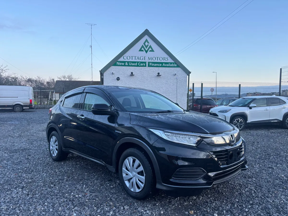 HONDA VEZEL 1.5 AUTO PETROL HYBRID *HUGH SPEC* - Image 2