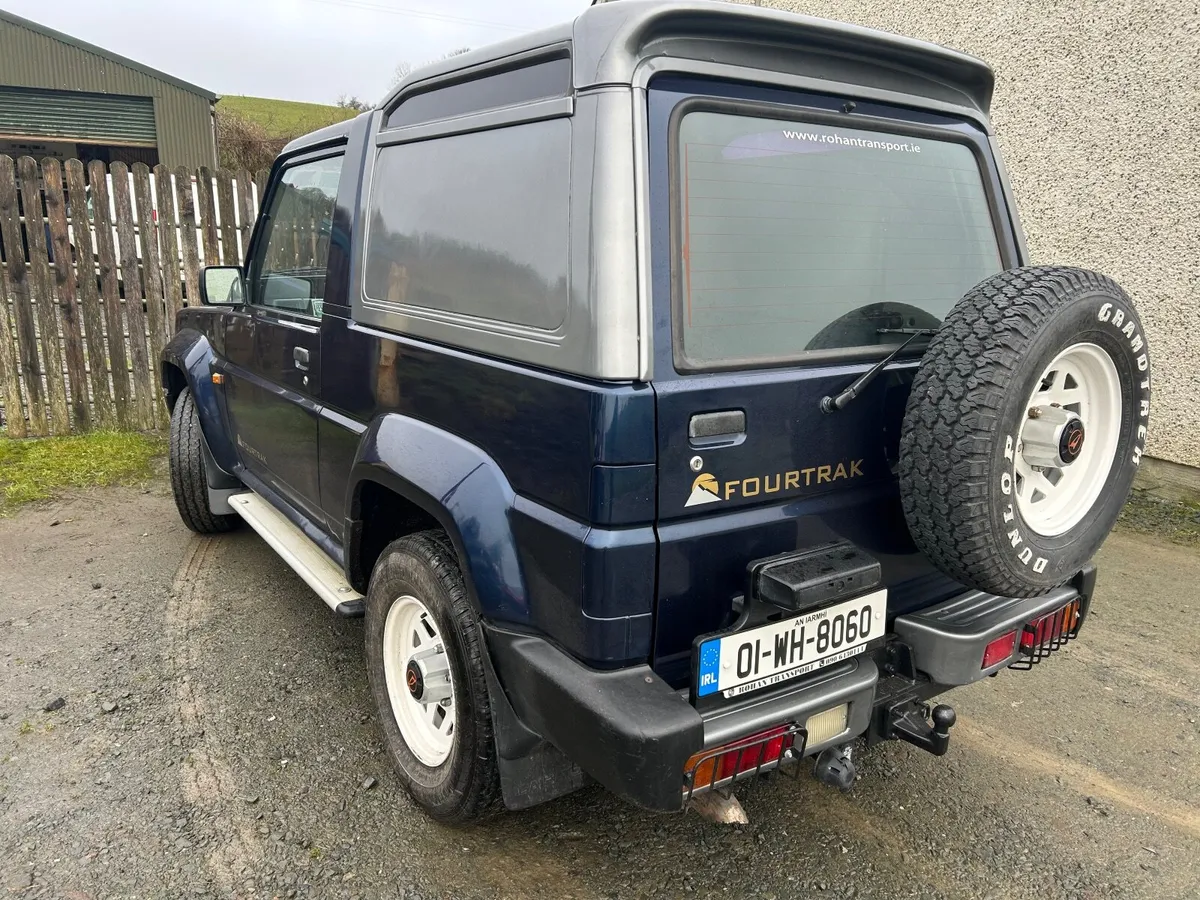 2001 Daihatsu Fourtrak 2.8 diesel fully restored - Image 2
