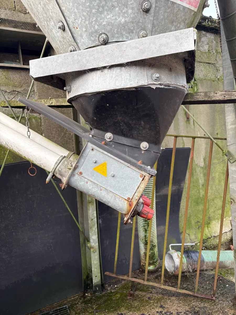 12 IDS Parlour Feeders - Image 4