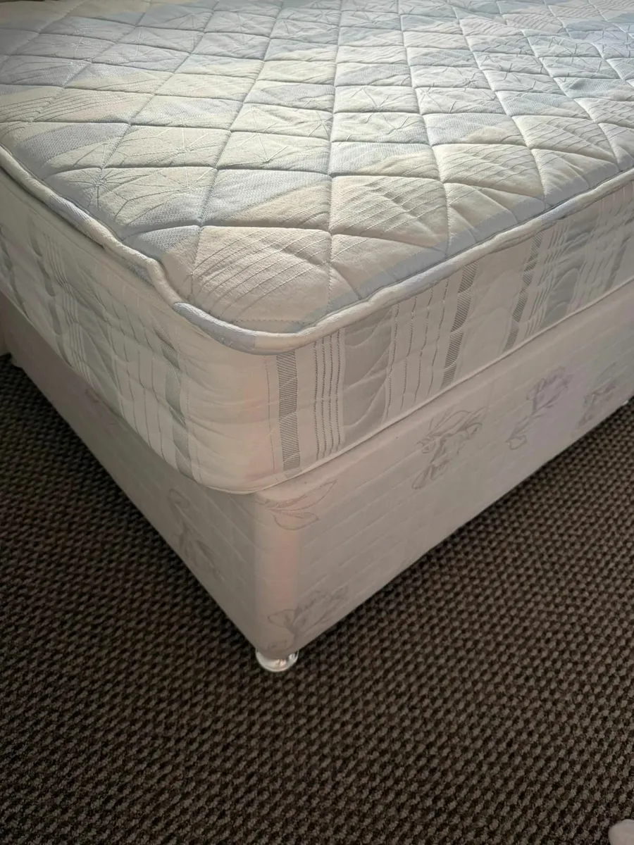 Single bed - Image 4