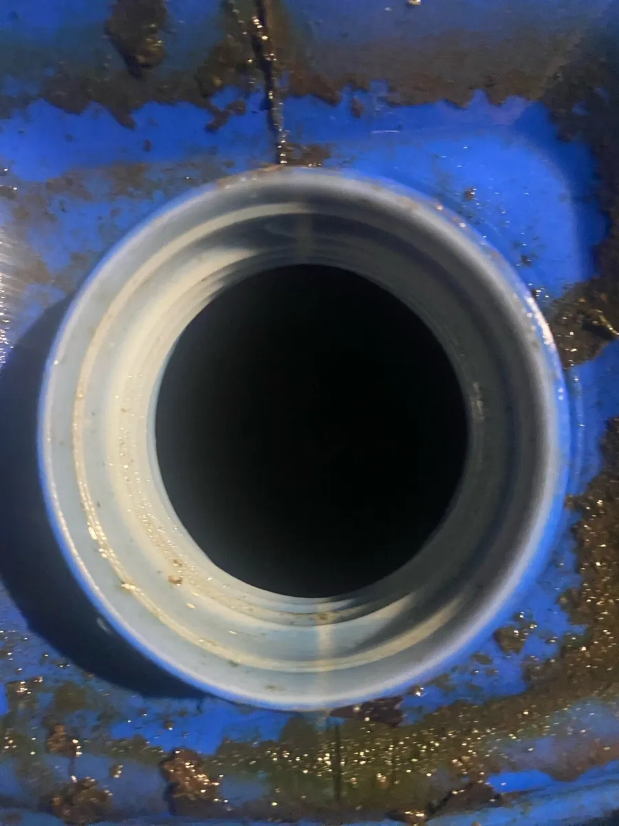 Blue barrels - Image 2