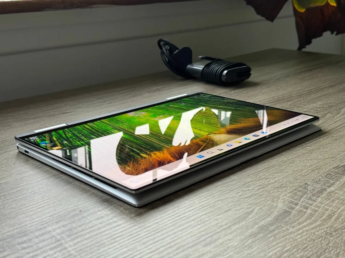 Dell XPS 9310 13" UHD 2in1 Laptop i7-1165G7 | 16GB - Image 1