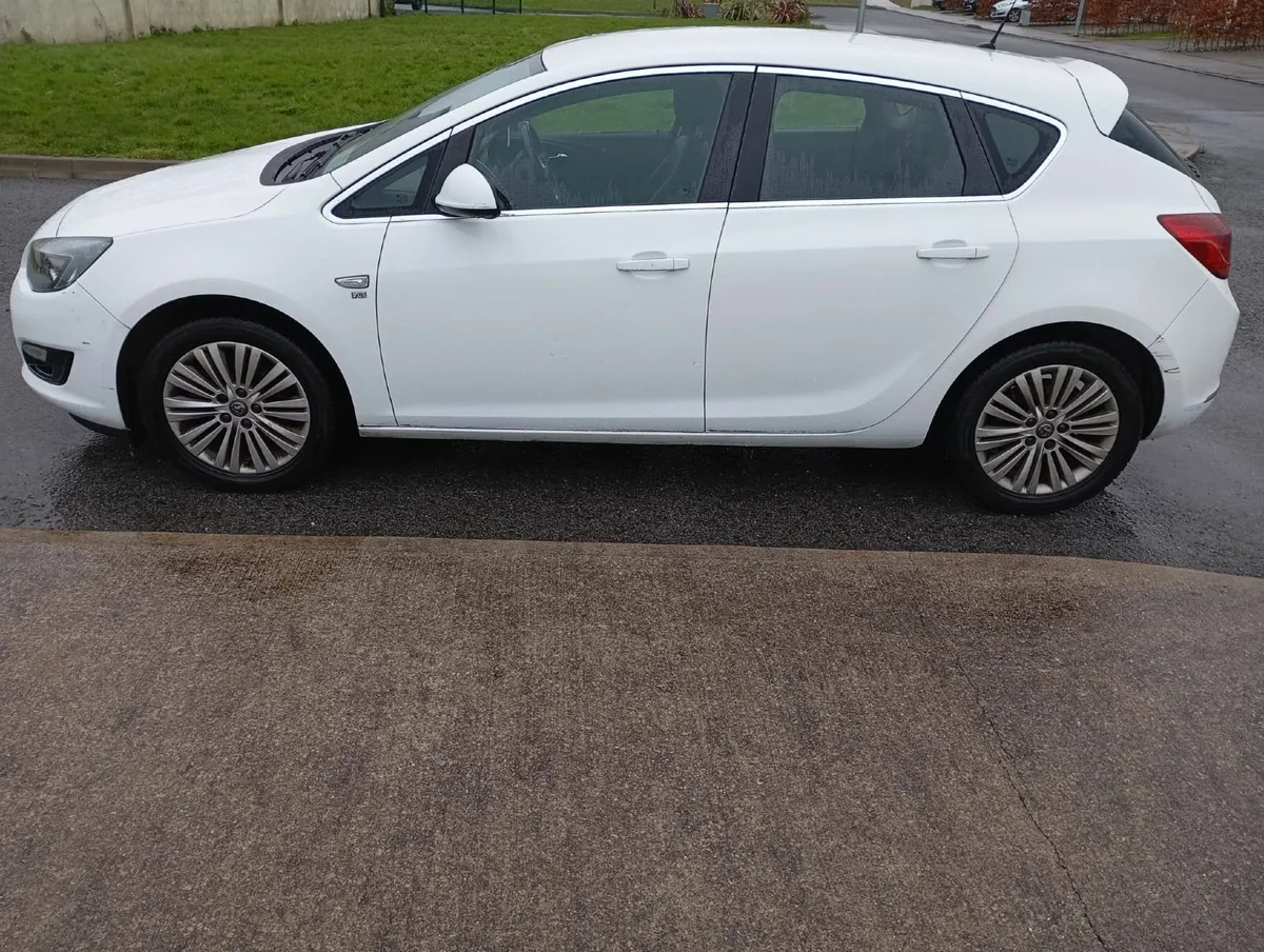 Vauxhall Astra 2014 Excite - Image 2