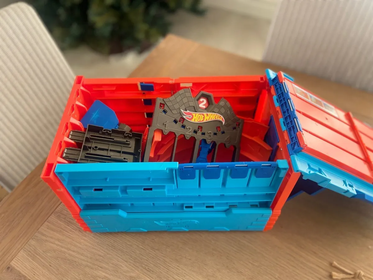Hot Wheels Race Crate Track Builder - Image 3