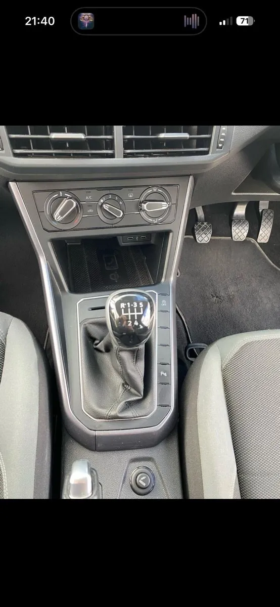 Volkswagen polo - Image 4