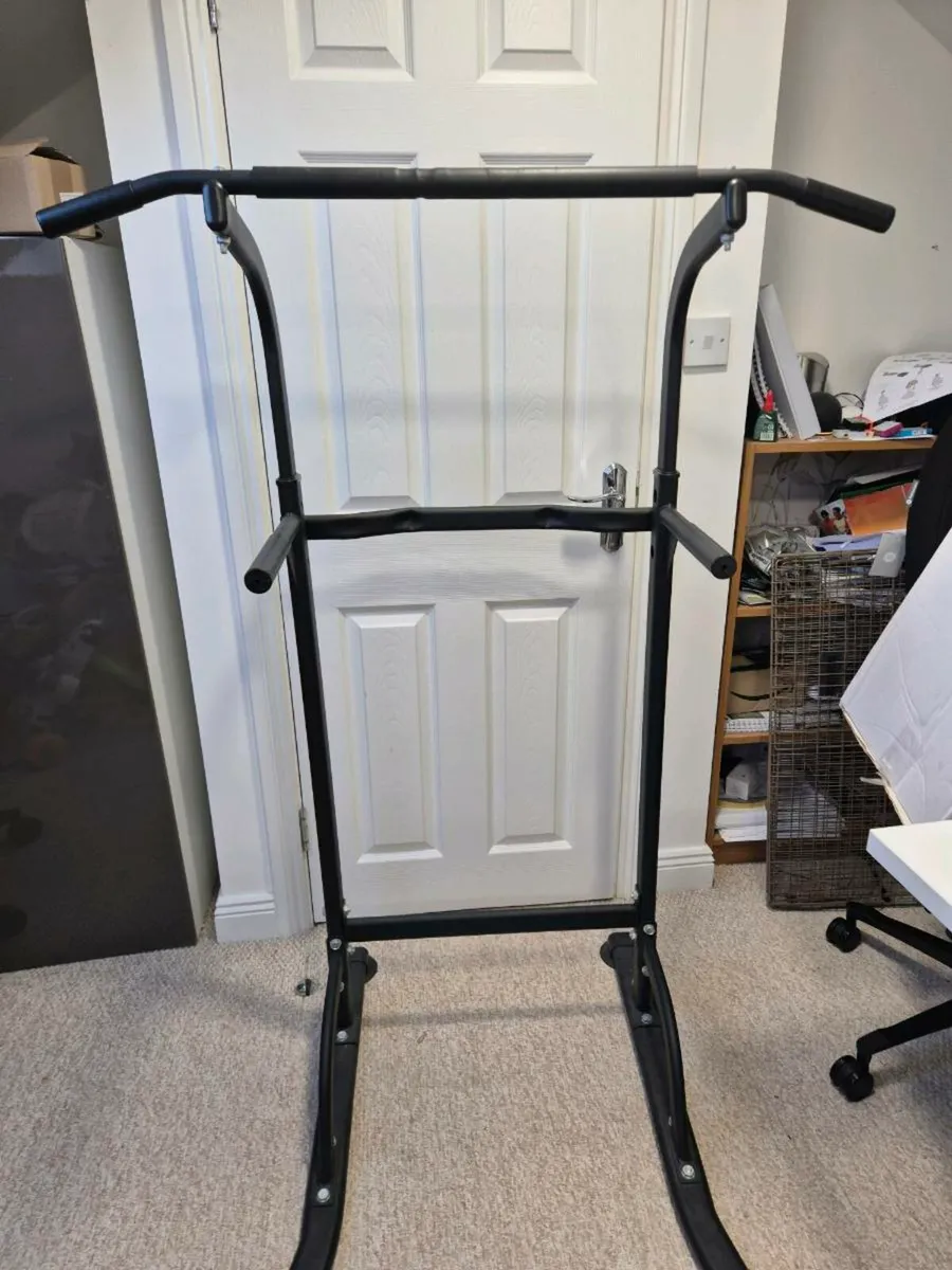 Pull up station - Image 1