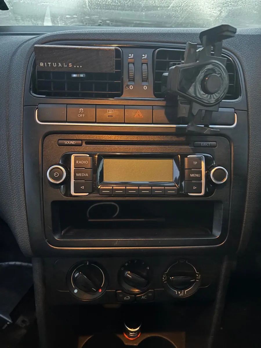 *ON HOLD* Volkswagen Polo - Image 2