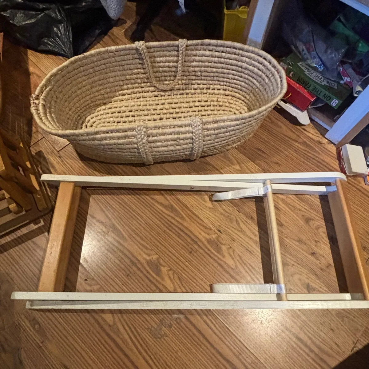 Baby Moses basket - Image 4